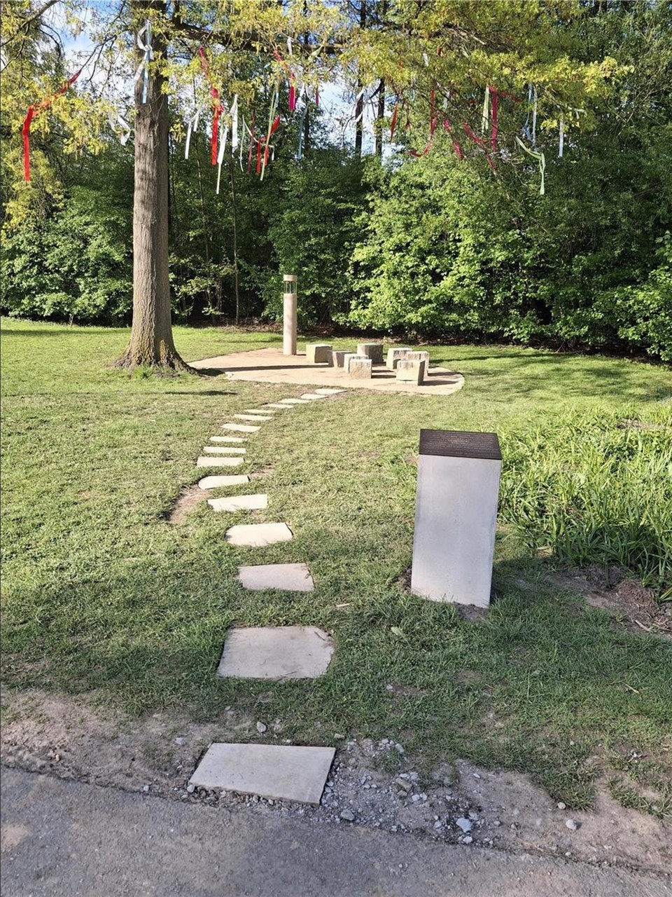 Der Trauerort im Berliner Park in Ahlen 